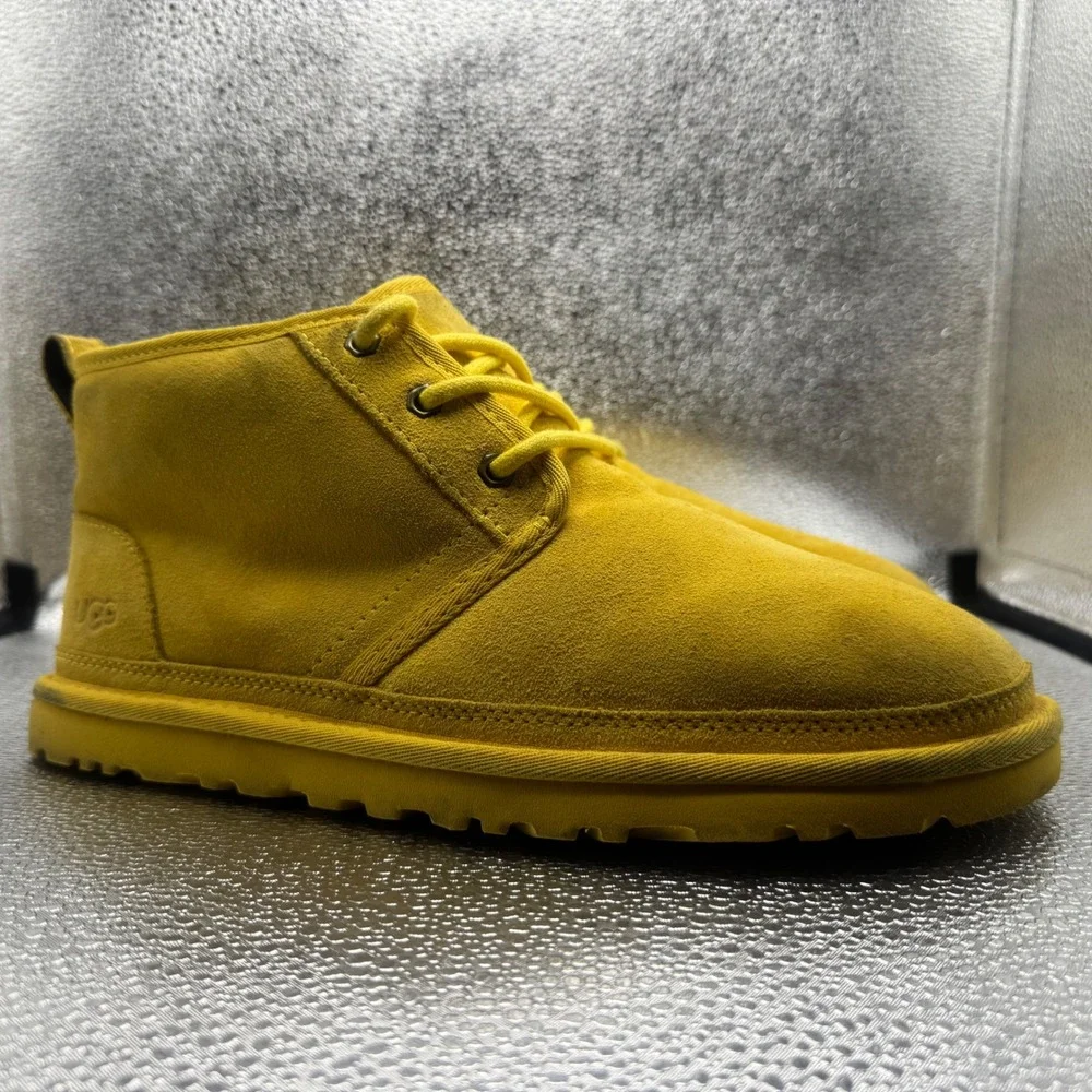 Size 9 UGG Neumel Chukka Boots Mens Yellow Good Suede Lace Up 3236